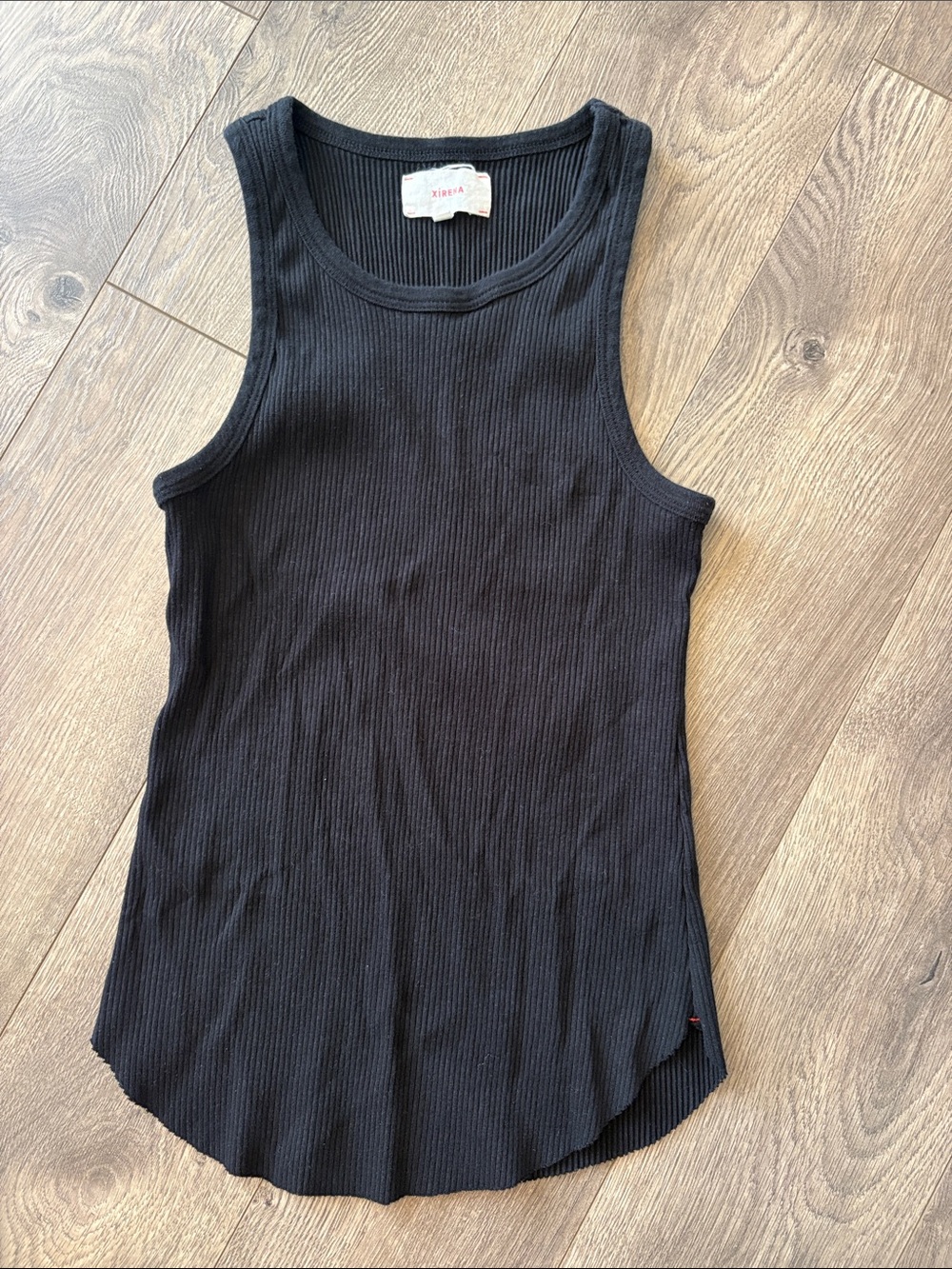 XiRENA Black Ribbed Tank Top - Women's